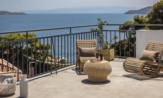 Skiathos Villa | ISholidays Skiathos The Rock Suite
