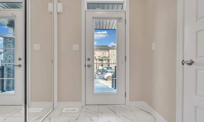 Breslau Casa | 3 Bed Town near Kitchener/Waterloo