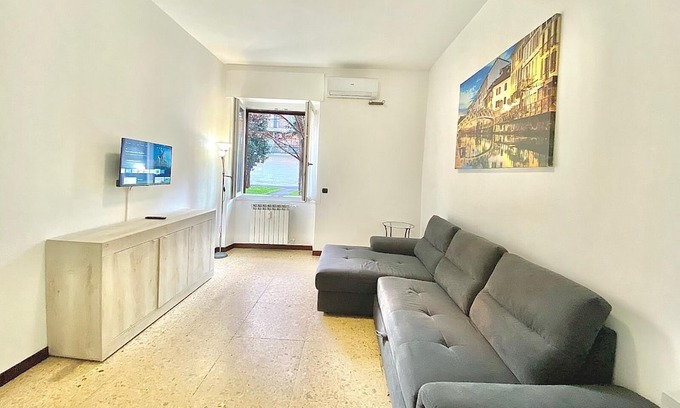 Binda Apartamento | Flanking the Navigli, Modern and Spacious, with M2 Famagosta Subway