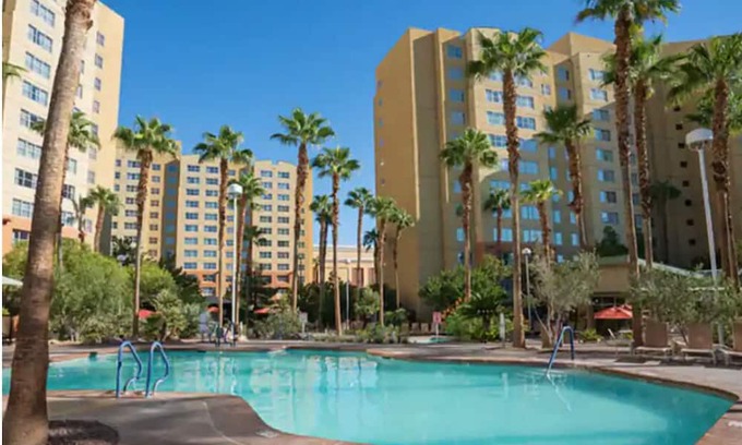 Enterprise Complejo | Lovely 1 Bedroom Unit in Vegas