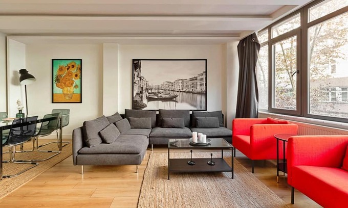 Macka Apartamento | Sleek and Central Flat with Backyard in Besiktas