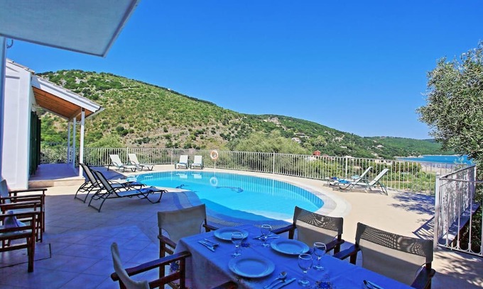 Apraos Villa | Villa Oneiro in Apraos