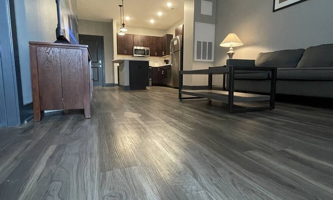 Fishers Apartamento | Fishers! 2nd floor with everything. Upscale and classy!