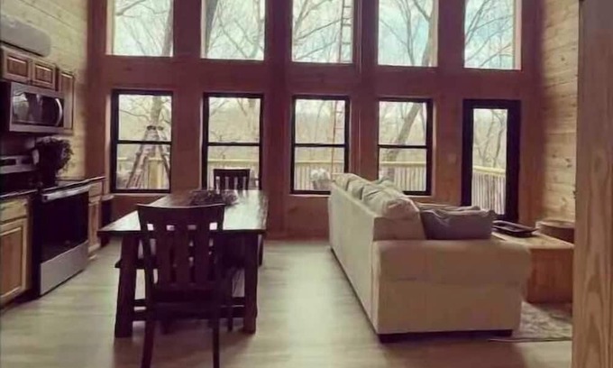 Cassville Apartamento | The Hideaway Treehouse