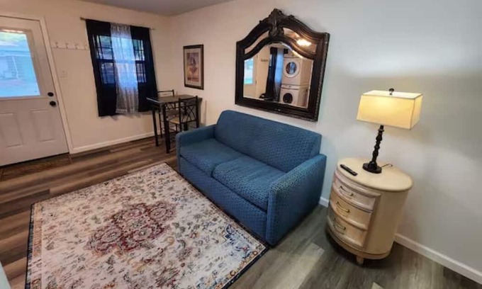 Whitehaven Cabaña | Spacious Gated 1 BR Cottage with washer and dryer