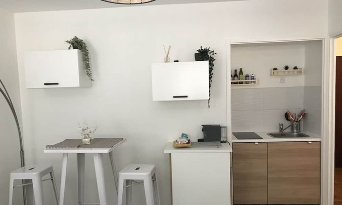Le Redon Apartamento | Vrbo Property