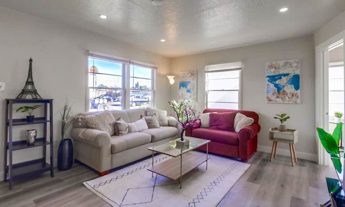Otay Casa | Charming 3-Bedroom Home: Spacious Yard, Free 3-Car Parking & 30-Day Minimum Stay