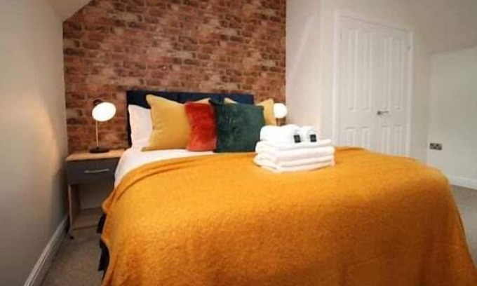 Llantarnam Casa | Free Parking | Bedrooms | Comfortable gatherings
