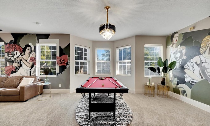Tampa Heights Casa | Colorful Comfort - Pool Table - Spacious & Modern