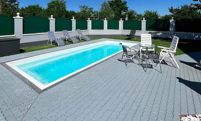 Wittau Apartamento | Atemberaubendes Apartment mit Pool