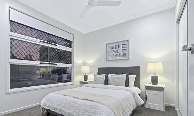 Pallara Casa | Ensure Room x Private Bathroom