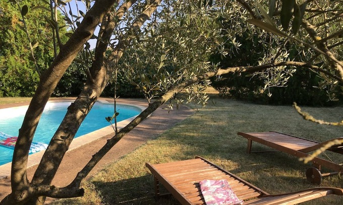 Florentin Casa | Holiday Home 'Mulberry House' with Private Pool, Private Terrace and Wi-Fi