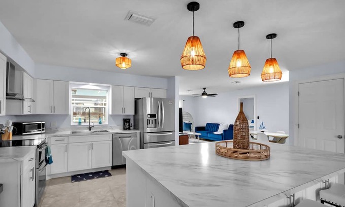 Pelican Casa | Cape Harbour HideAway