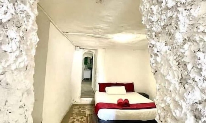 Paterna Apartamento | Modern cave house in Valencia