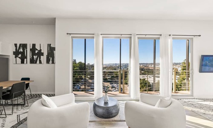 Mission Valley East Condominio | Ciao Stays