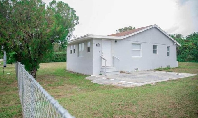 Vero Beach Apartamento | 3 Bedroom 732468 by Houzlet