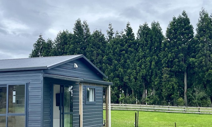 Oropi Apartamento | Lifestyle Living 'Gottage' Stay in Rural Setting