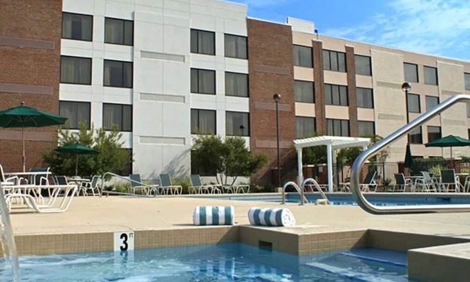 Rocky Mount Casa | Relax and Unwind: 3 Units Near Rocky Mount City Lake! Onsite Pool. Parking.