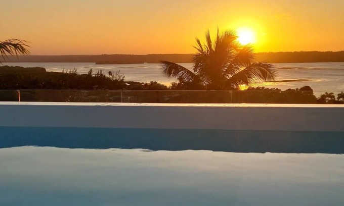 Tibau do Sul Cama Y Desayuno | Scenic views, Infinity Pool + Jacuzzi