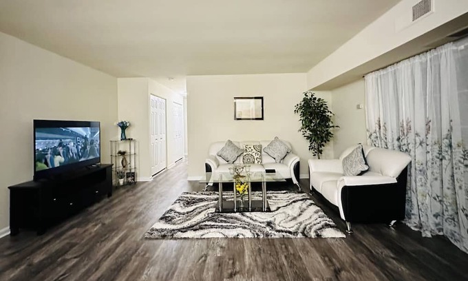 Groveton Apartamento | Cozy Apartment in Alexandria near D.C