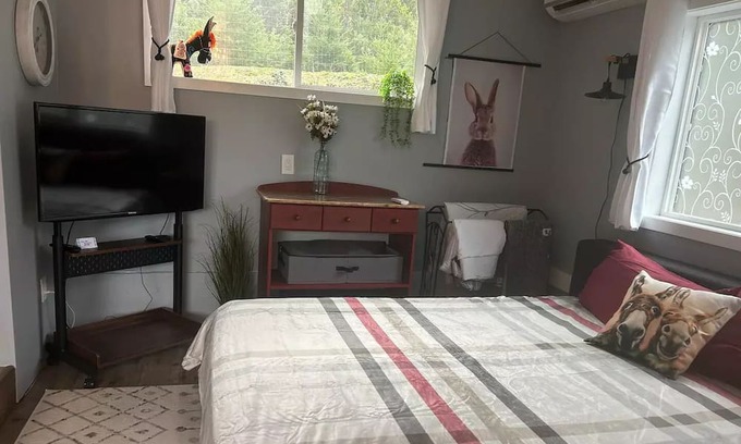 Chemainus Apartamento | Long Ears Acre