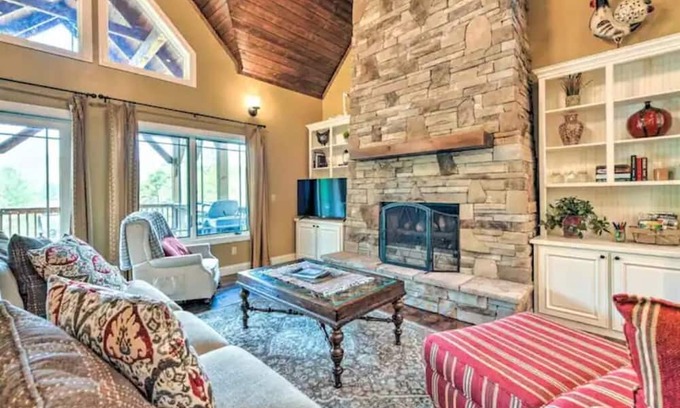 Cullowhee Casa | Secluded Family Getaway on 3 Acres!
