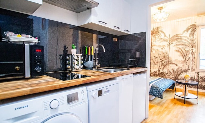Carrieres-sous-Poissy Apartamento | Studio Cosy Tout Confort Proche de Gare de Poissy
