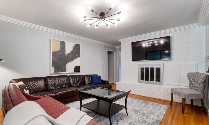 Ashbrook - Clawson Village Casa | Uptown Retreat | King Suite w/ Hot Tub & Fire Pit!