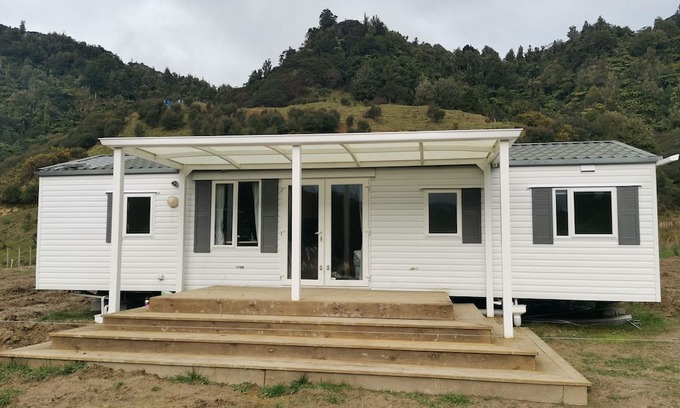 Uruti Cabaña | Idillic country cottage tiny home in Uruti - pets negotiable
