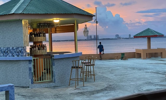 Olango Island Casa | Rainbow Beach Bar & Resort