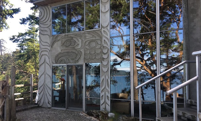Lopez Island Casa | Mid-century waterfront retreat with amazing views and near ferry - 30+ days