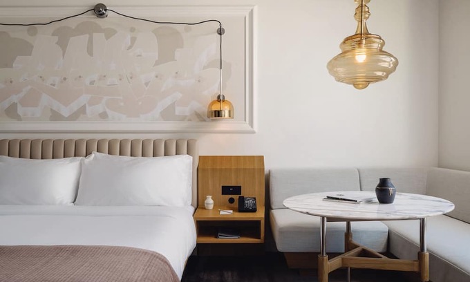 Tenderloin Casa | Explore The Best of San Francisco, Urban Haven Near Pier 39, Pets Are Allowed!