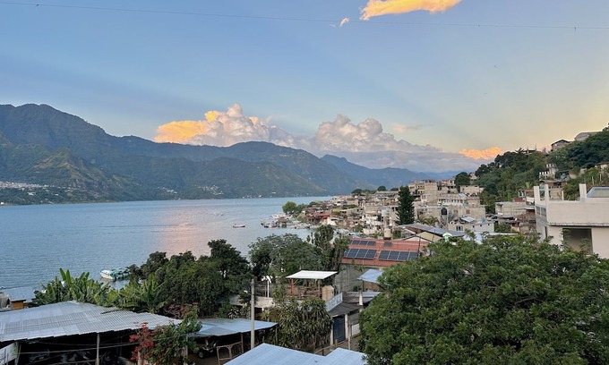 San Pedro La Laguna Hotel | Hotel Adulam