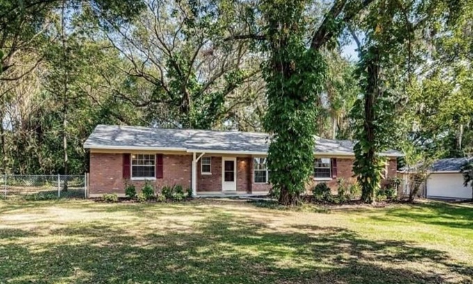 East County Civic Group Casa | Cozy Private home on a large wooded lot!