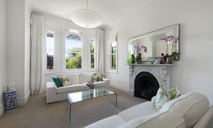 Bronte Casa | Bronte Breezes - Beautiful Family Home