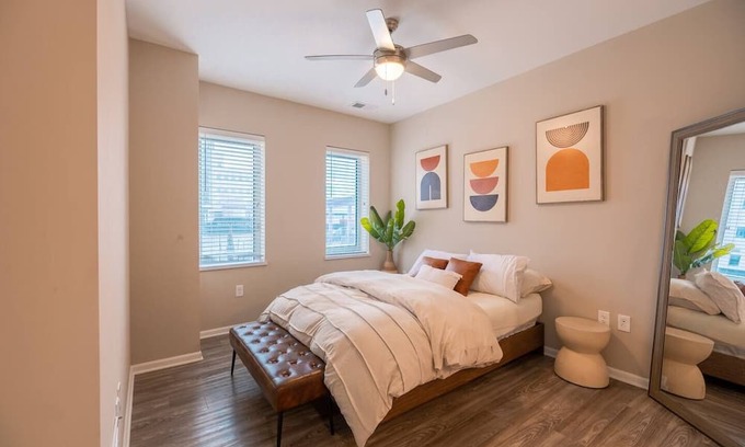 North Kansas City Apartamento | Spacious Kansas City Midtown Airbnb 2BR/2BA
