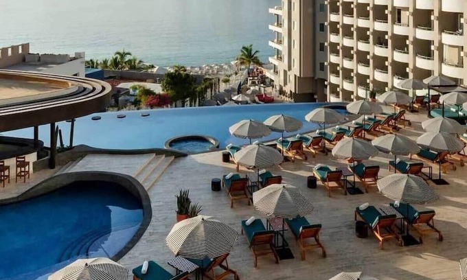 El Médano Ejidal Apartamento | Corazón Cabo Resort & Spa: One Bedroom Deluxe Suite: The best location in Cabo!!