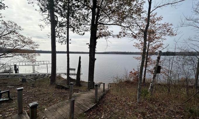 Cornucopia Cabina | Lake house near 100s of miles of ATV/Snowmobile trails. 20 mins to Bayfield.
