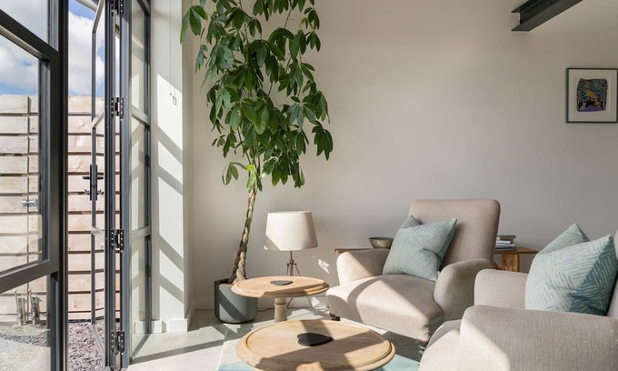 Offham Apartamento | The Studio - a peaceful light filled space in the heart of the South Downs