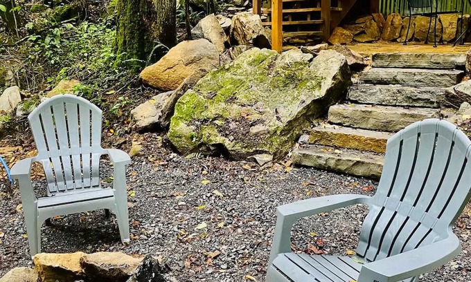 Clyde Casa | Off-Grid Tiny House in NC Mountains