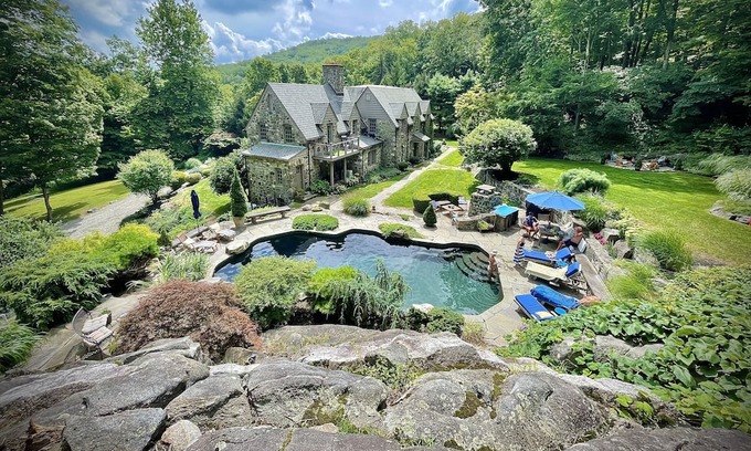 Putnam Valley Casa | Explore the Hudson Valley from this Country Retreat + Pool, Gym & Pets ok.