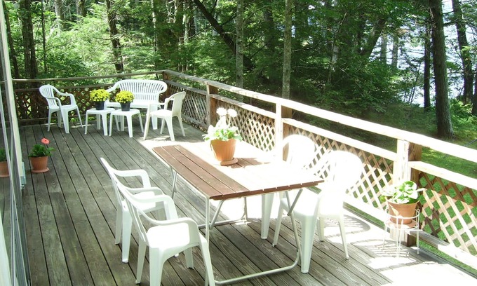 Naples Casa | Cozy cottage in serene setting with a lovely sandy entry to Brandy Pond!