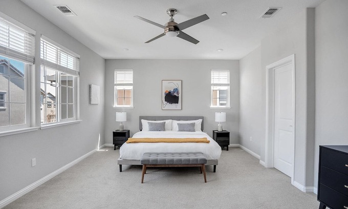 Union City Casa | Clean Hayward 4BR w/ Patio & A/C, nr Retail & Tech HQs, by Blueground