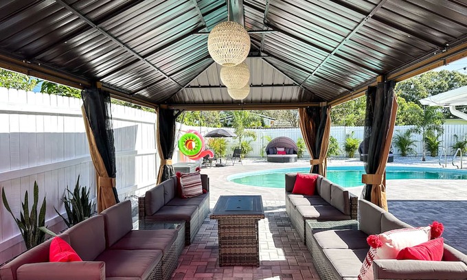 West Melbourne Casa | Space Coast Kasita- BEAUTIFUL Heated Pool/HotTub/PingPongTable/BBQ Grill/FirePit