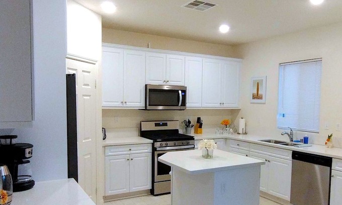 Upland Casa | Modern Elegance Meets Contemporary Comfort
