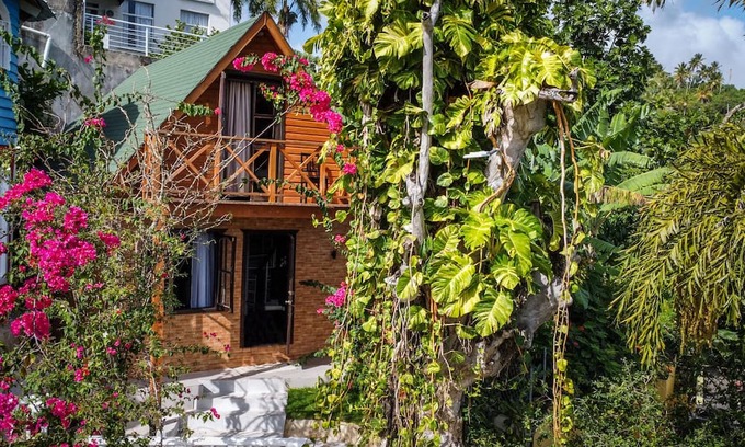 Barrio La Fortaleza Vieja Chalet De Esquí | Bayview Chalet