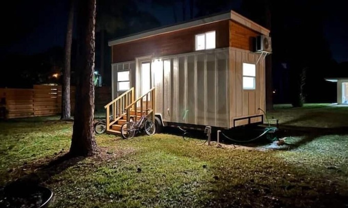 Hunt Club Casa | Tiny House hosted by Joe
