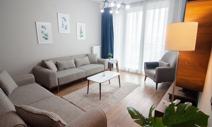 Bagcilar Apartamento | Cozy Retreat: Stylish 2BR Apt