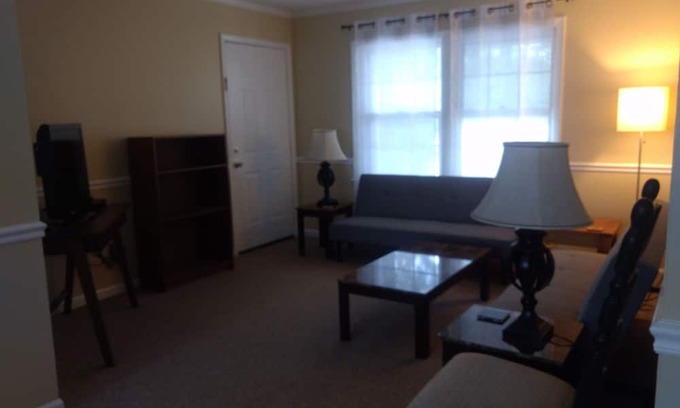 Rosewood Condominio | 2 Bdrm Condo w/in 10 min from USC, Downtown Columbia, Ft Jackson, VA hospital