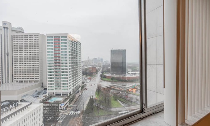 Peachtree Center Apartamento | 1 BDR 21ST FLOOR IN ATTRACTIONS AND MORE DOWNTOWN ATLANTA